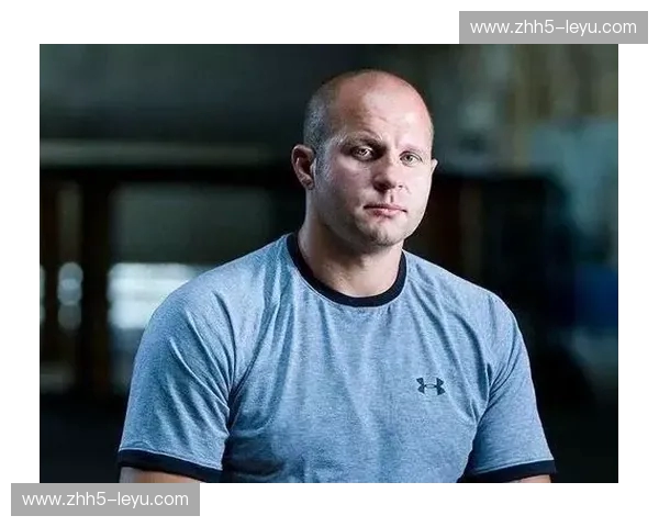 冰临城下与巨人神话：菲多vs崔洪万，格斗史上的“大卫之战”